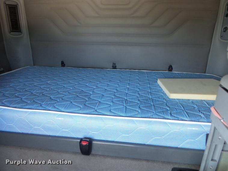 image for item DB7430 2003 Freightliner Columbia semi truck