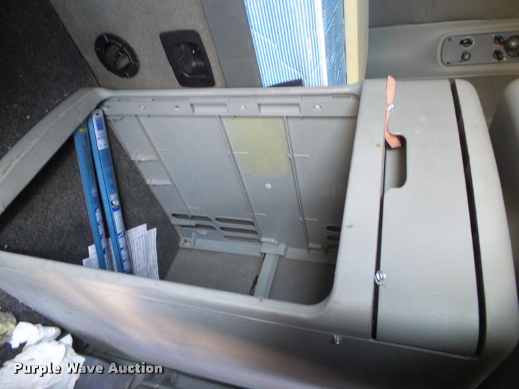 image for item DB7430 2003 Freightliner Columbia semi truck