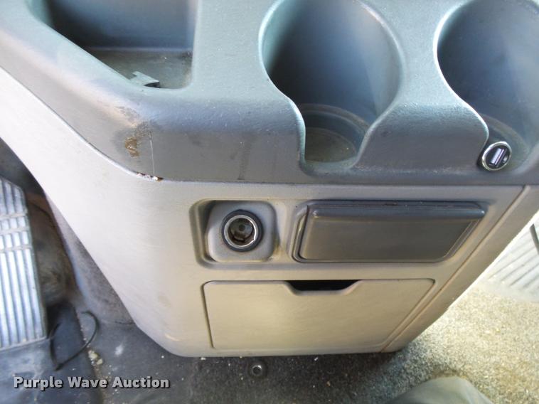 image for item DB7430 2003 Freightliner Columbia semi truck