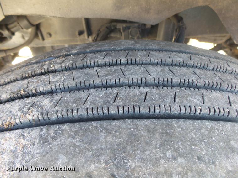 image for item DB7431 2003 Kenworth T800 semi truck