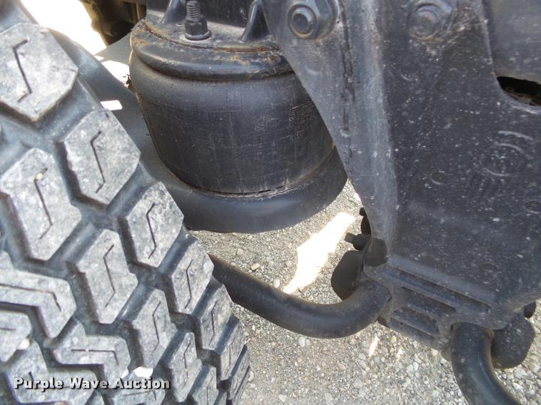 image for item DB7431 2003 Kenworth T800 semi truck