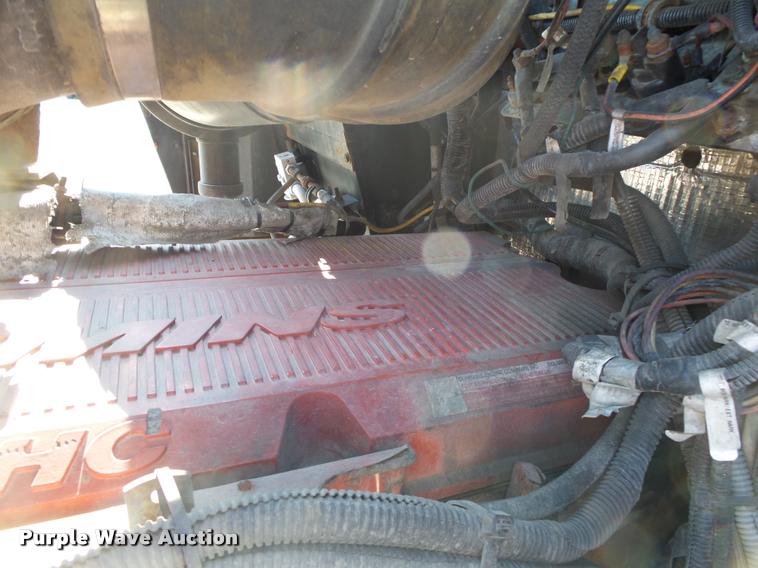 image for item DB7431 2003 Kenworth T800 semi truck