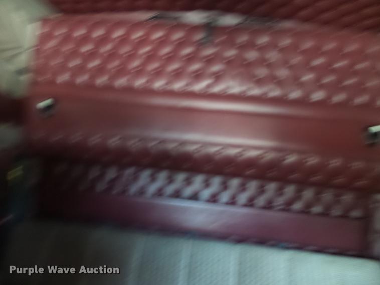 image for item DB7431 2003 Kenworth T800 semi truck