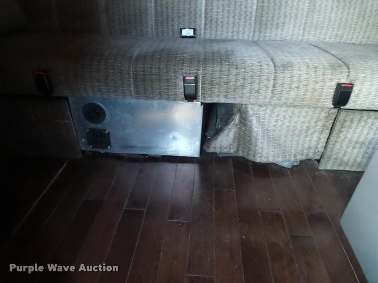 image for item DB7431 2003 Kenworth T800 semi truck