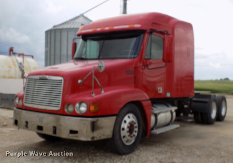 image for item DC4935 2003 Freightliner ST120 semi truck