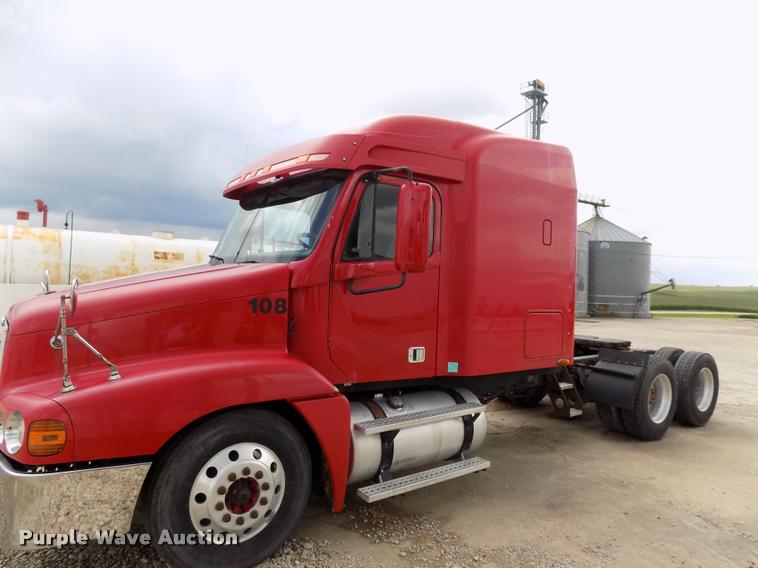 image for item DC4935 2003 Freightliner ST120 semi truck