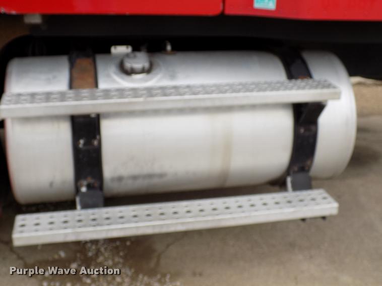 image for item DC4935 2003 Freightliner ST120 semi truck