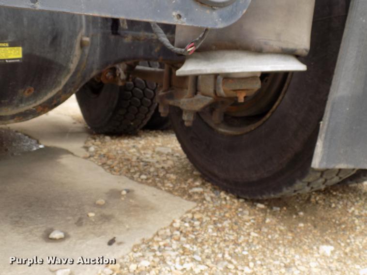 image for item DC4935 2003 Freightliner ST120 semi truck