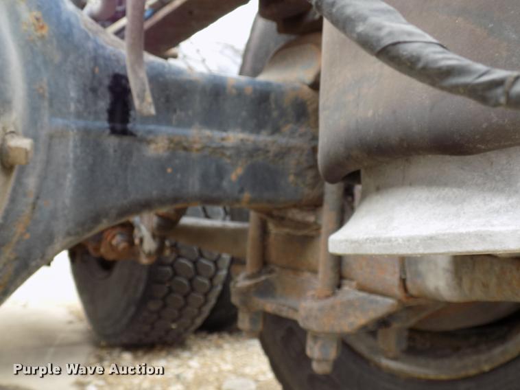 image for item DC4935 2003 Freightliner ST120 semi truck