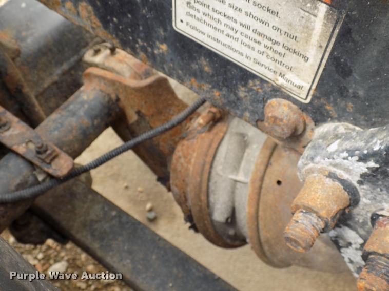 image for item DC4935 2003 Freightliner ST120 semi truck