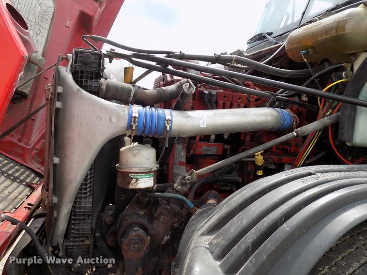 image for item DC4935 2003 Freightliner ST120 semi truck