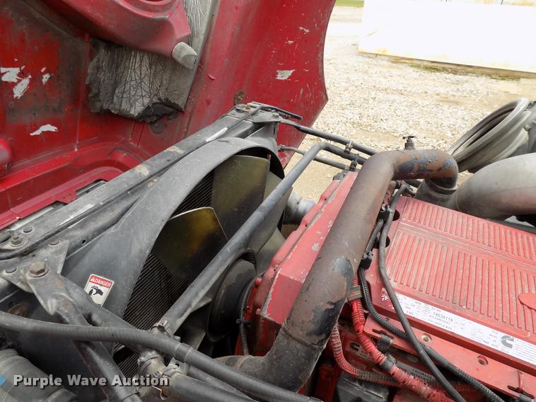 image for item DC4935 2003 Freightliner ST120 semi truck