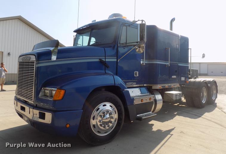 image for item DC4936 1993 Freightliner FDL112 semi truck