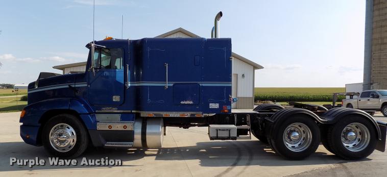 image for item DC4936 1993 Freightliner FDL112 semi truck