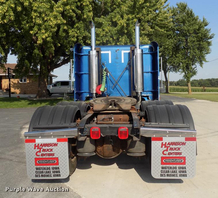 image for item DC4936 1993 Freightliner FDL112 semi truck