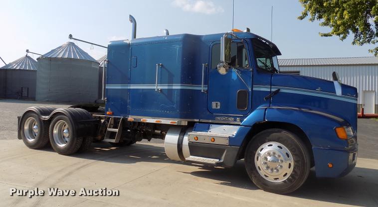 image for item DC4936 1993 Freightliner FDL112 semi truck