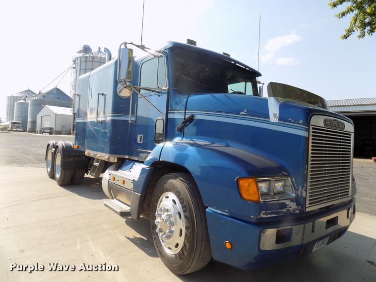 image for item DC4936 1993 Freightliner FDL112 semi truck