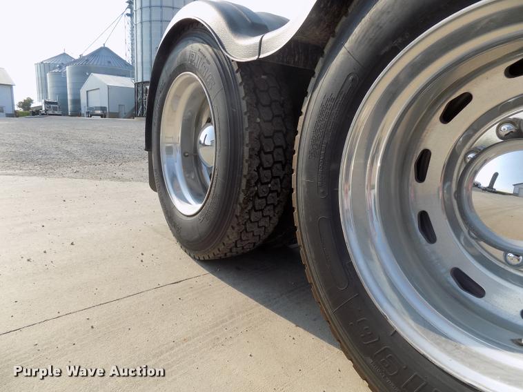 image for item DC4936 1993 Freightliner FDL112 semi truck