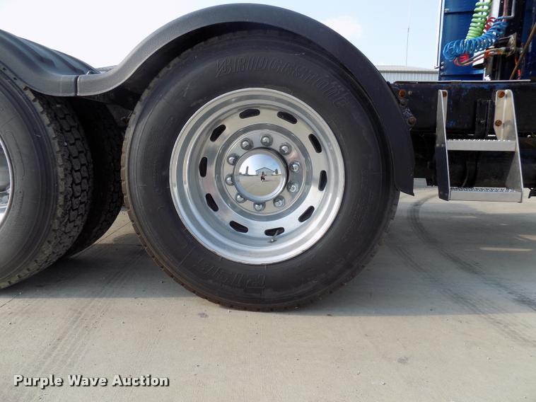 image for item DC4936 1993 Freightliner FDL112 semi truck