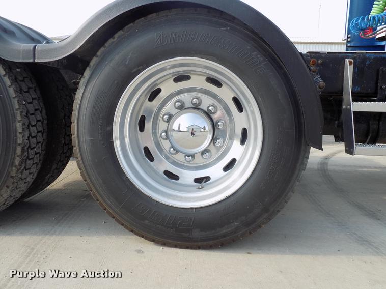 image for item DC4936 1993 Freightliner FDL112 semi truck