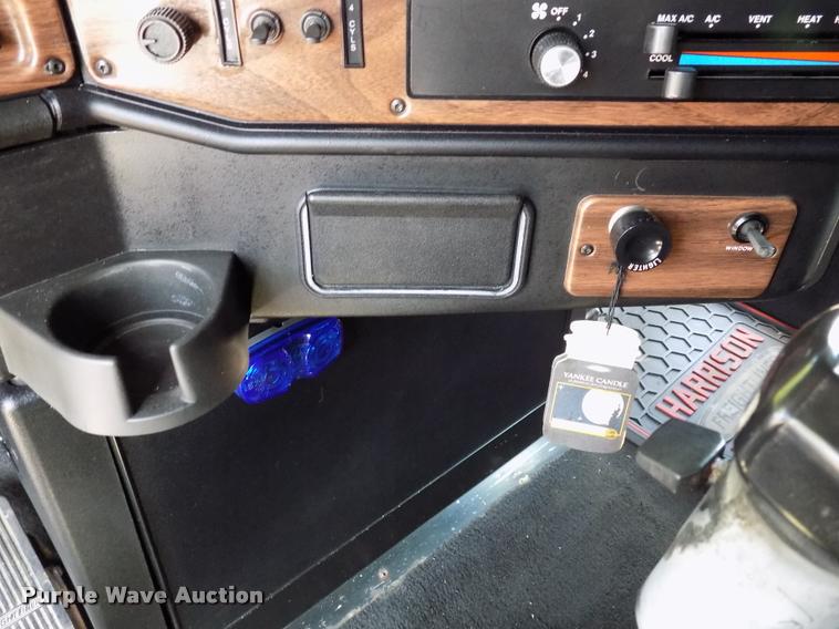 image for item DC4936 1993 Freightliner FDL112 semi truck