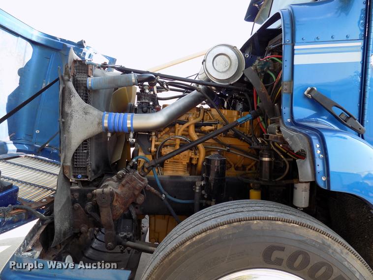 image for item DC4936 1993 Freightliner FDL112 semi truck