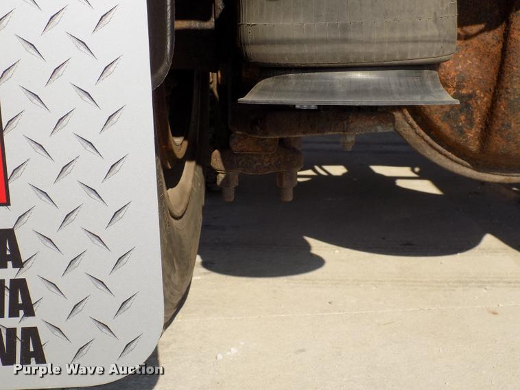 image for item DC4936 1993 Freightliner FDL112 semi truck