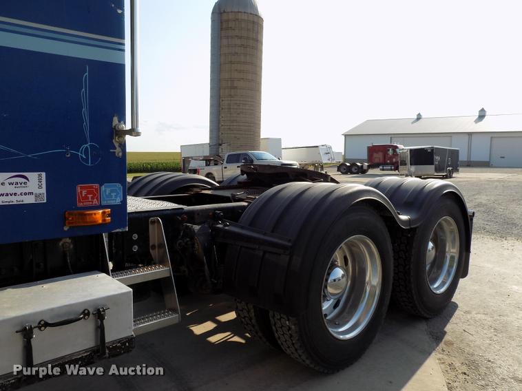 image for item DC4936 1993 Freightliner FDL112 semi truck