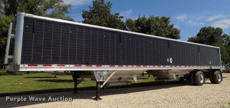 image for item DC4938 2016 Wilson Pace Setter triple hopper bottom grain trailer