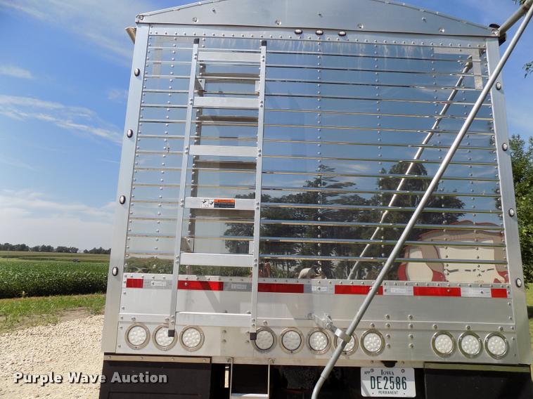 image for item DC4938 2016 Wilson Pace Setter triple hopper bottom grain trailer