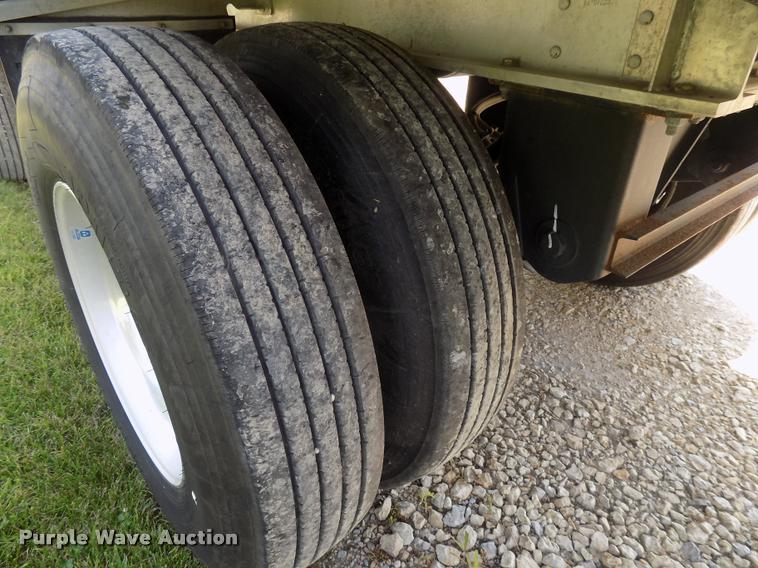 image for item DC4938 2016 Wilson Pace Setter triple hopper bottom grain trailer