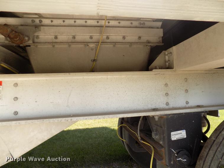 image for item DC4938 2016 Wilson Pace Setter triple hopper bottom grain trailer