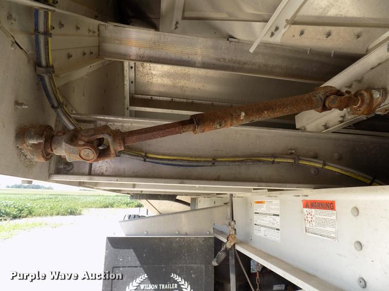 image for item DC4938 2016 Wilson Pace Setter triple hopper bottom grain trailer