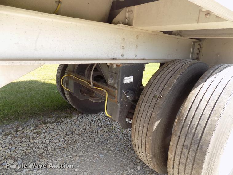 image for item DC4938 2016 Wilson Pace Setter triple hopper bottom grain trailer
