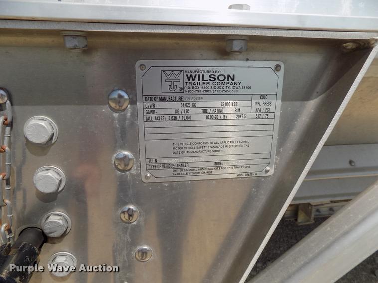 image for item DC4938 2016 Wilson Pace Setter triple hopper bottom grain trailer