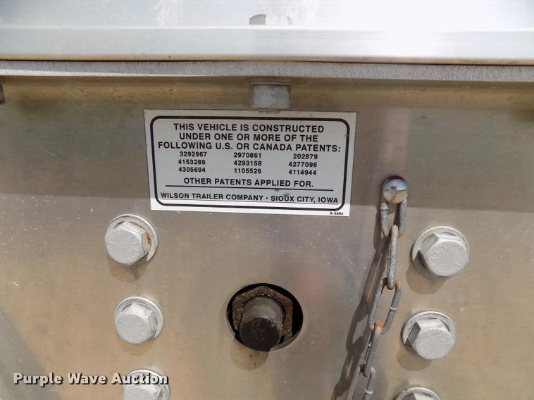 image for item DC4938 2016 Wilson Pace Setter triple hopper bottom grain trailer