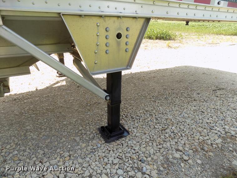 image for item DC4938 2016 Wilson Pace Setter triple hopper bottom grain trailer