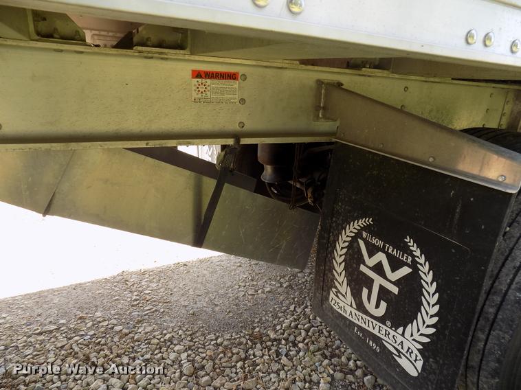 image for item DC4938 2016 Wilson Pace Setter triple hopper bottom grain trailer