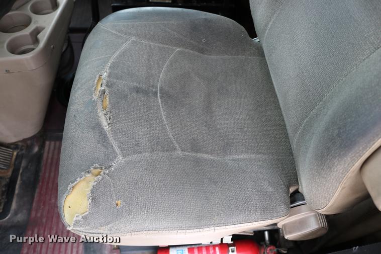 image for item DD0237 2007 International 9400i semi truck