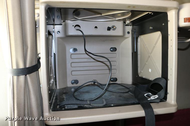 image for item DD0237 2007 International 9400i semi truck