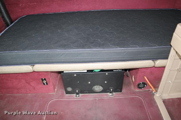 image for item DD0237 2007 International 9400i semi truck