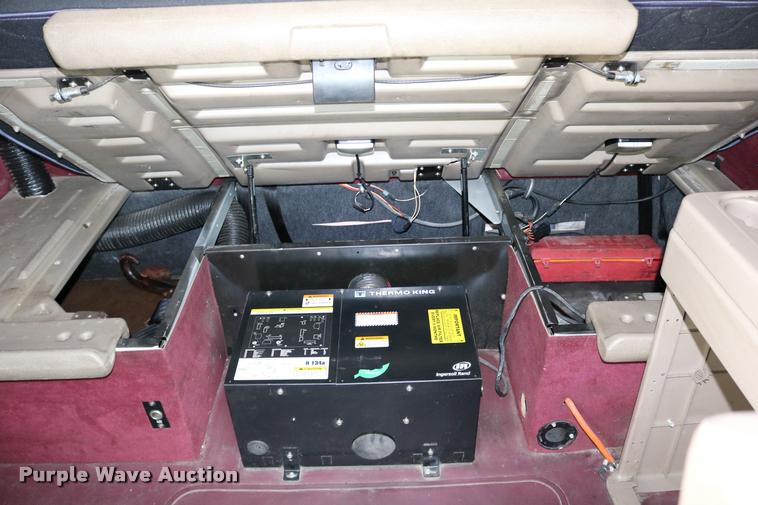 image for item DD0237 2007 International 9400i semi truck