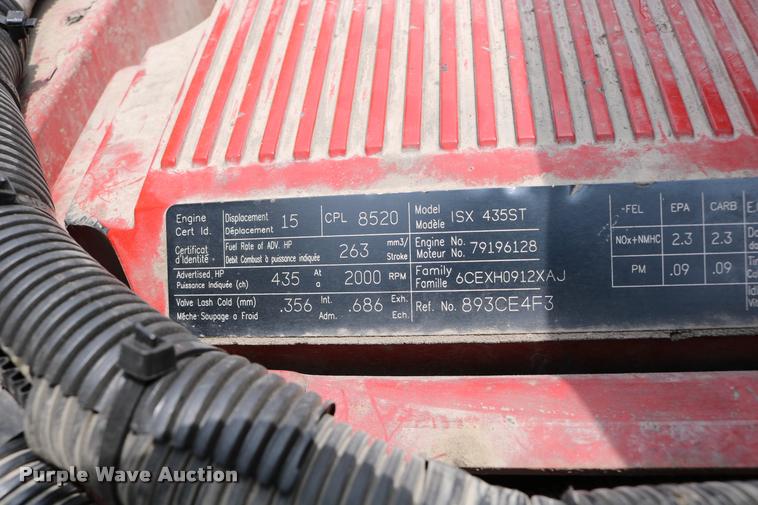 image for item DD0237 2007 International 9400i semi truck