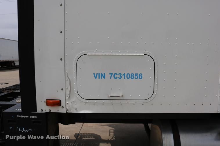 image for item DD0237 2007 International 9400i semi truck