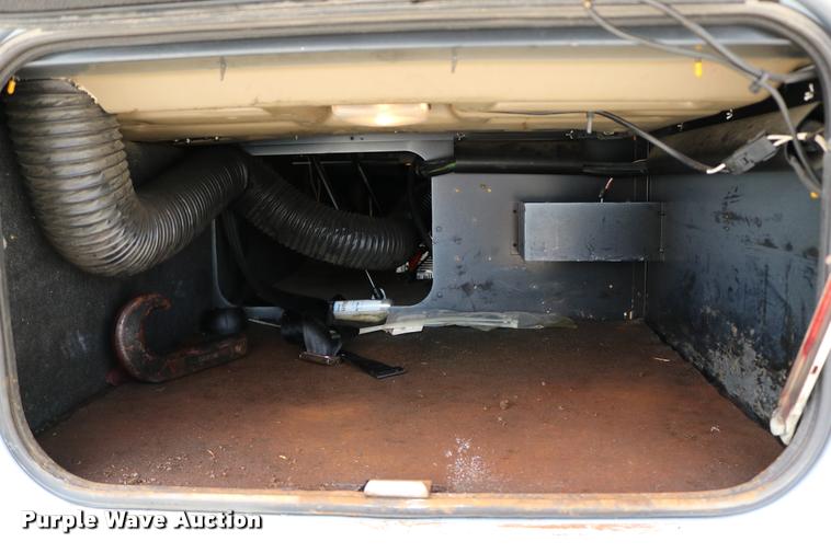 image for item DD0237 2007 International 9400i semi truck