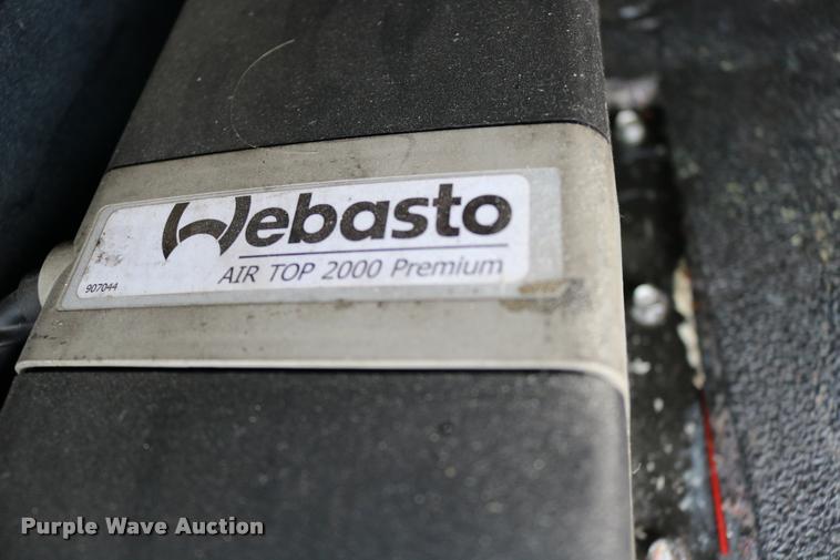 image for item DD0237 2007 International 9400i semi truck