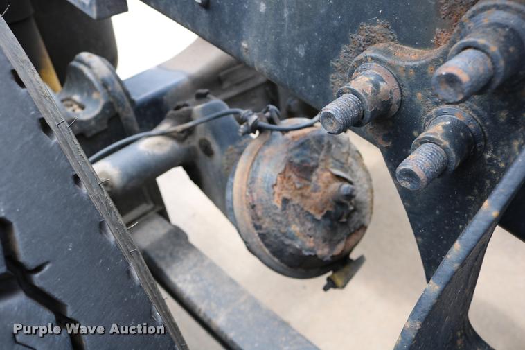 image for item DD0237 2007 International 9400i semi truck