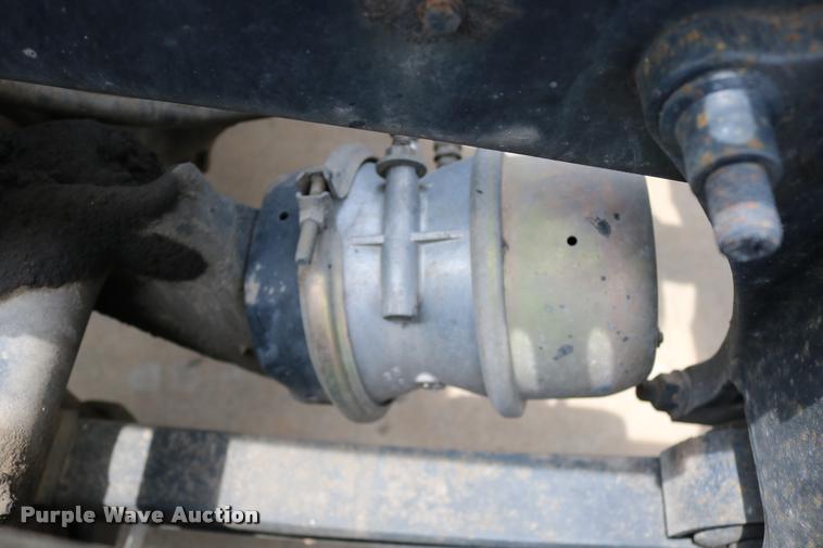 image for item DD0237 2007 International 9400i semi truck