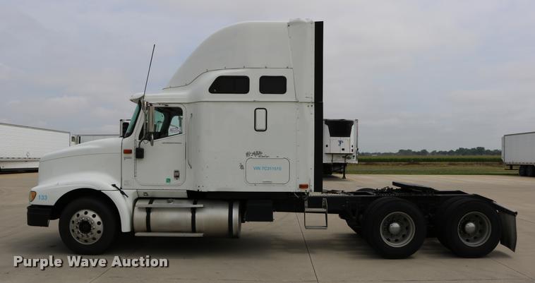 image for item DD0238 2007 International 9400i semi truck