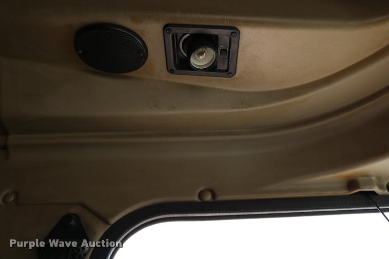 image for item DD0238 2007 International 9400i semi truck